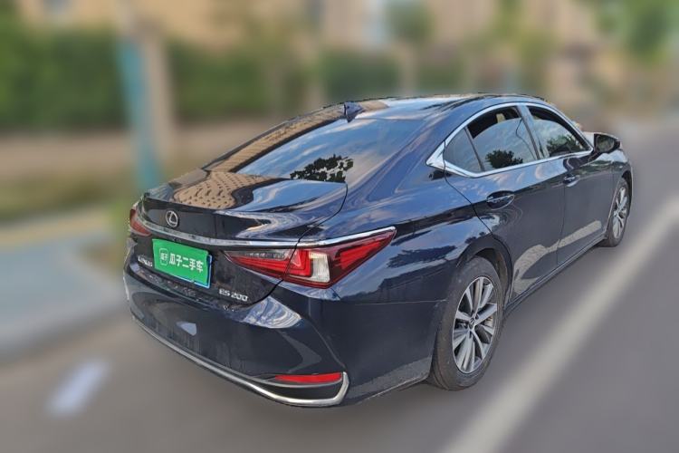 Used Lexus ES 2020 200 Excellence Edition Rear Right 45 Deg