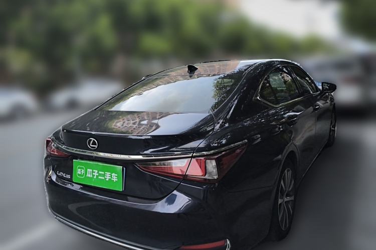Used Lexus ES 2020 200 Excellence Edition Rear Right 45 Deg