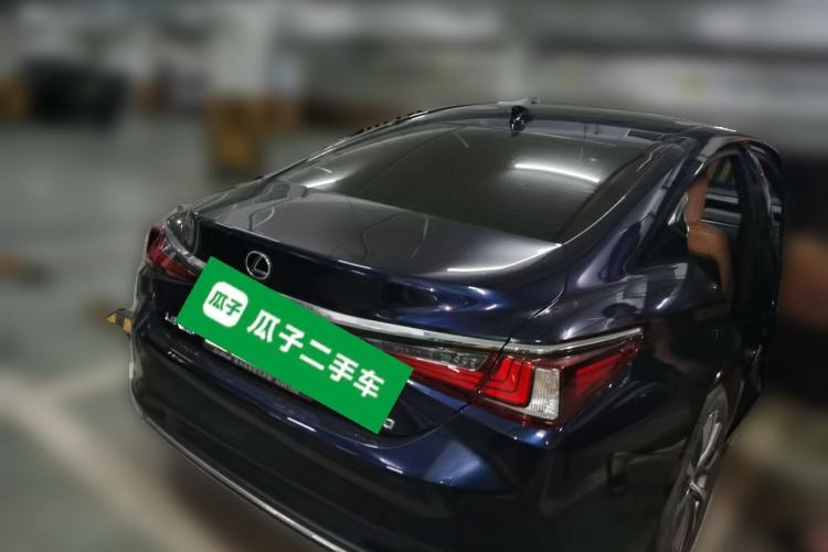 Used Lexus ES 2020 200 Excellence Edition Rear Right 45 Deg