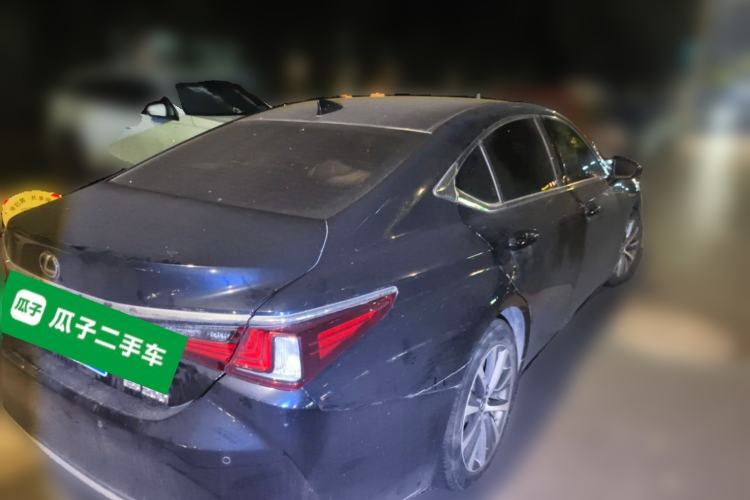 Used Lexus ES 2020 200 Excellence Edition Rear Right 45 Deg