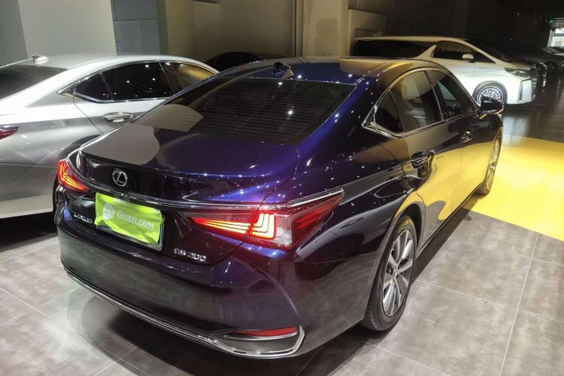 Used Lexus ES 2020 200 Excellence Edition Rear Right 45 Deg