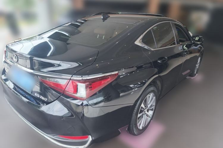 Used Lexus ES 2020 200 Excellence Edition Rear Right 45 Deg