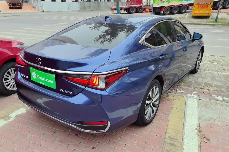 Used Lexus ES 2020 200 Excellence Edition Rear Right 45 Deg