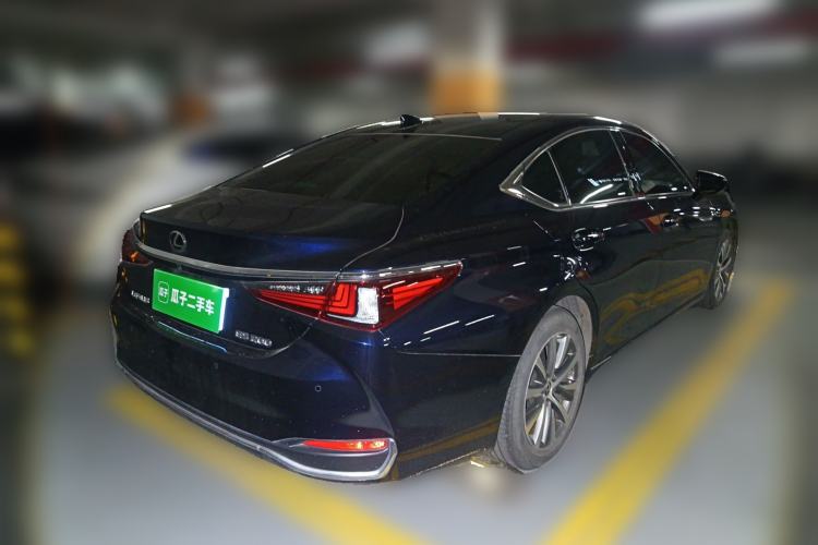 Used Lexus ES 2020 200 Excellence Edition Rear Right 45 Deg