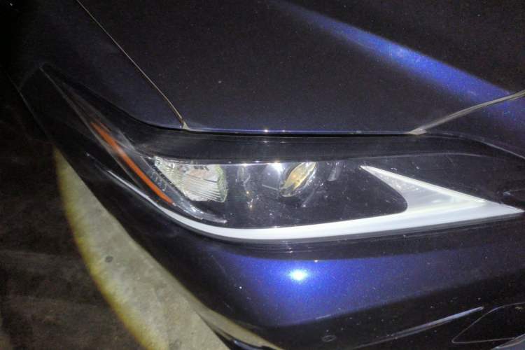 Used Lexus ES 2020 300h Premier Edition Right Front Headlight