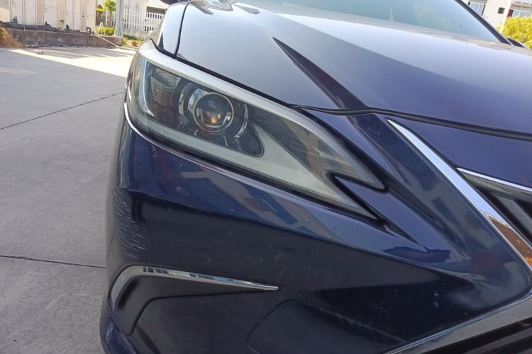 Used Lexus ES 2020 200 Excellence Edition Right Front Headlight