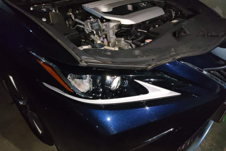 Used Lexus ES 2020 200 Excellence Edition Right Front Headlight