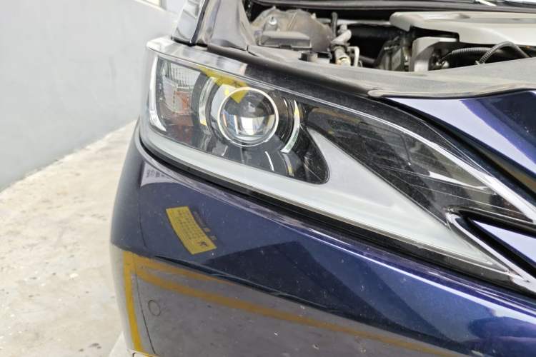 Used Lexus ES 2020 200 Excellence Edition Right Front Headlight