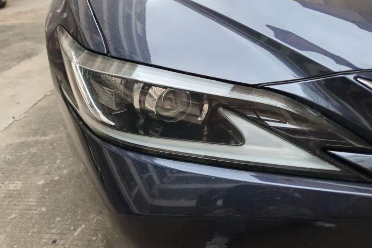 Used Lexus ES 2020 200 Excellence Edition Right Front Headlight