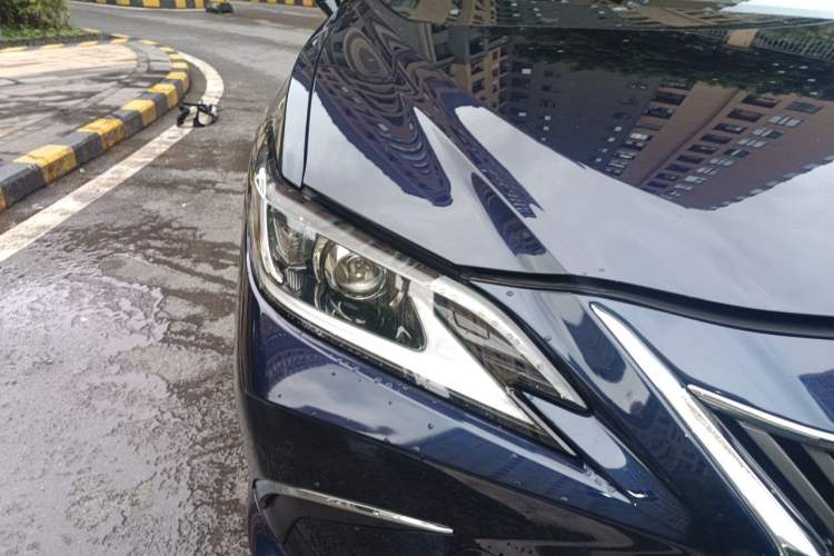 Used Lexus ES 2020 300h Premier Edition Right Front Headlight