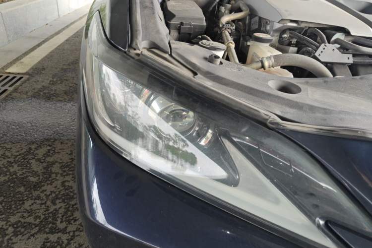 Used Lexus ES 2020 300h Premier Edition Right Front Headlight