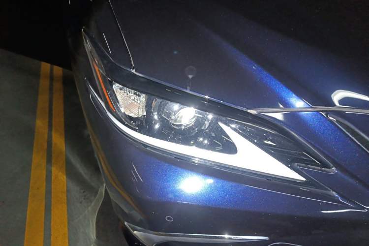 Used Lexus ES 2020 200 Excellence Edition Right Front Headlight