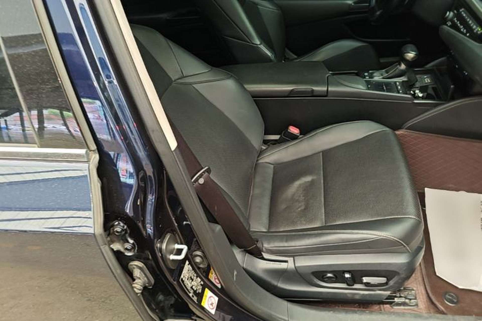 Used Lexus ES 2020 200 Excellence Edition Right Front Seat