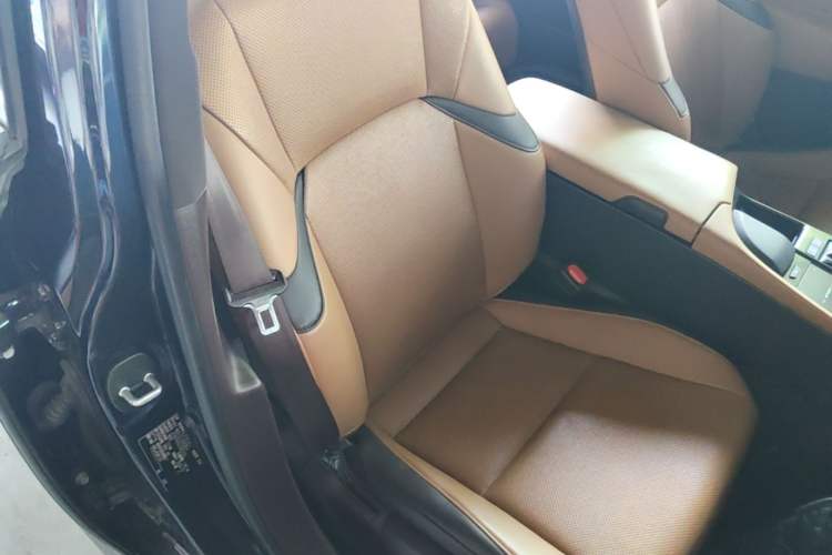 Used Lexus ES 2020 200 Excellence Edition Right Front Seat