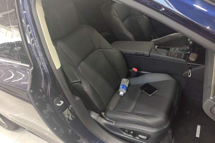 Used Lexus ES 2020 200 Excellence Edition Right Front Seat
