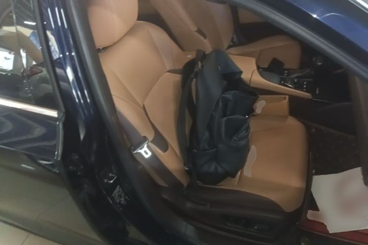 Used Lexus ES 2020 260 Excellence Edition Right Front Seat