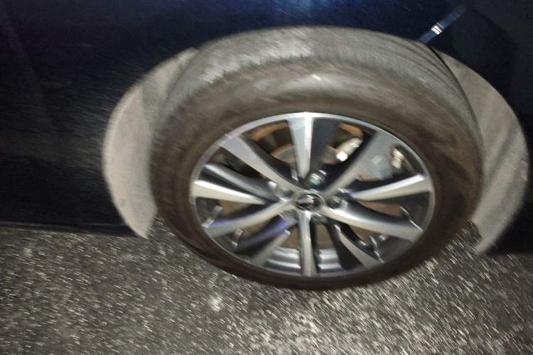 Used Lexus ES 2020 300h Premier Edition Right Front Wheel Hub
