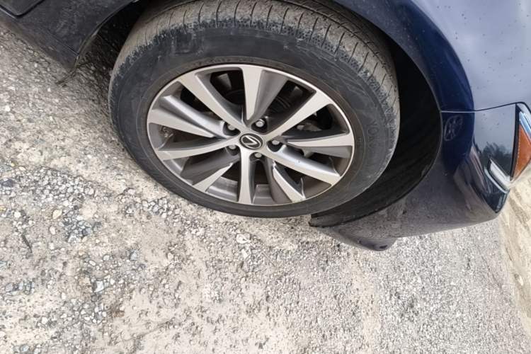 Used Lexus ES 2020 200 Excellence Edition Right Front Wheel Hub