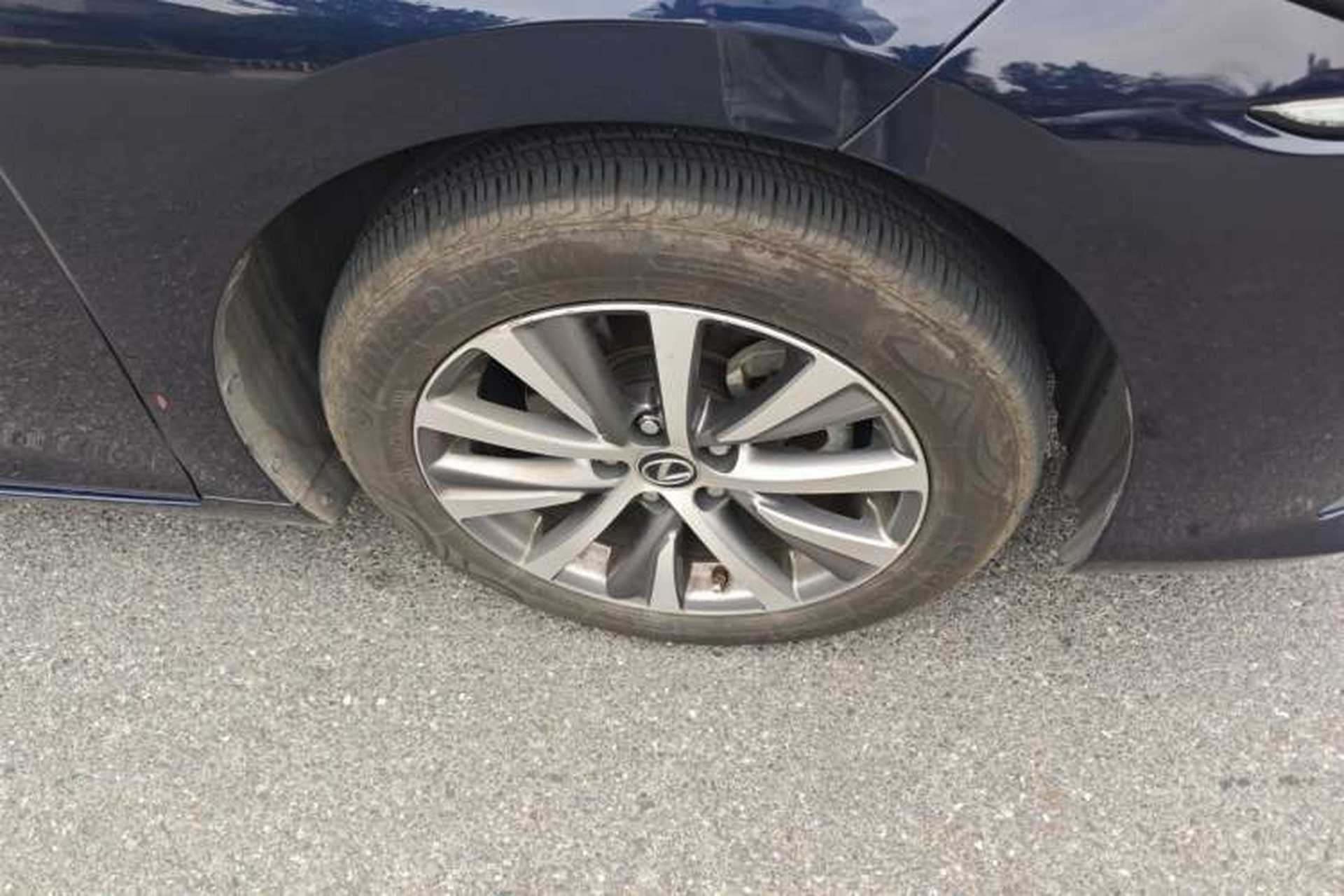 Used Lexus ES 2020 200 Excellence Edition Right Front Wheel Hub