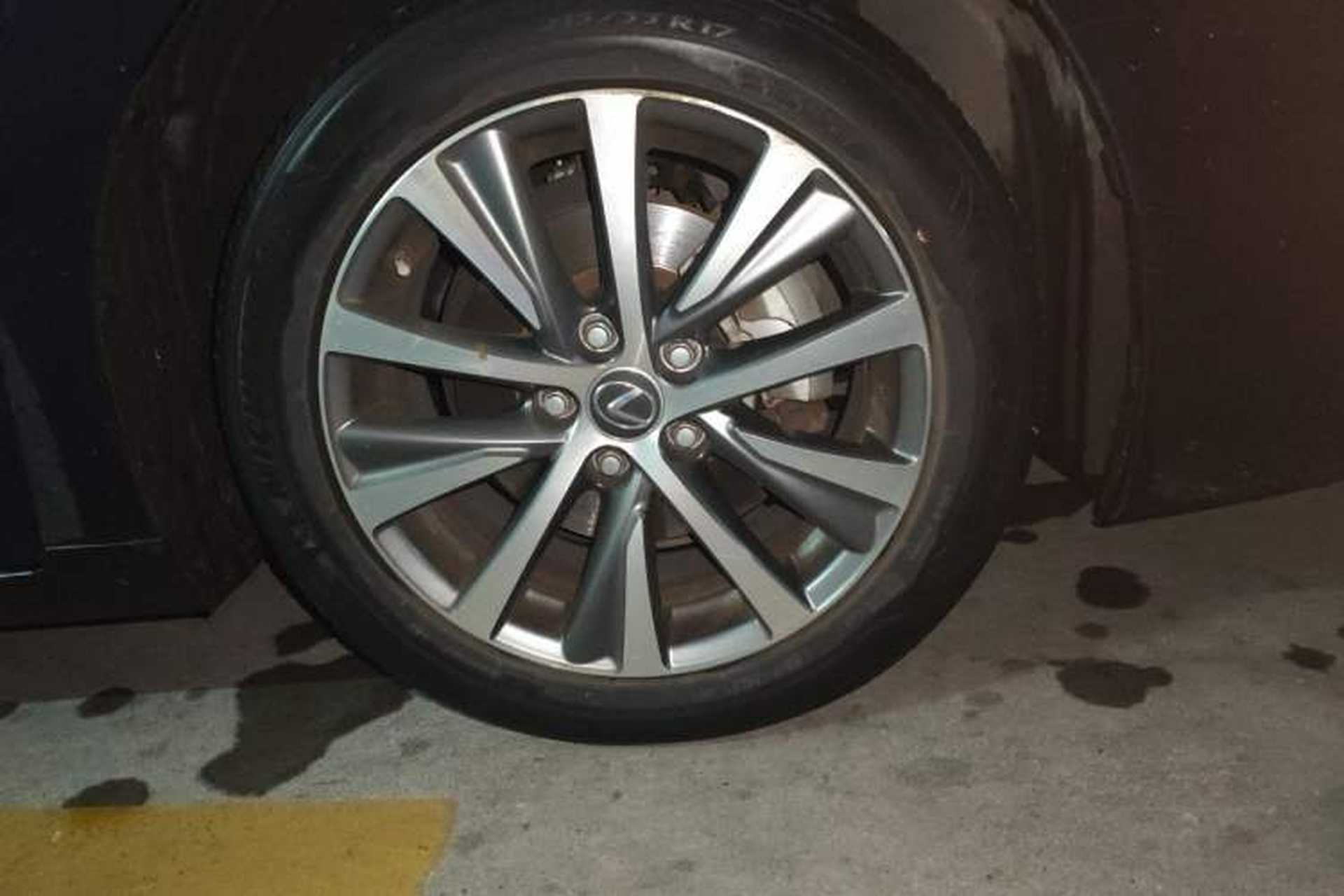 Used Lexus ES 2020 200 Excellence Edition Right Front Wheel Hub