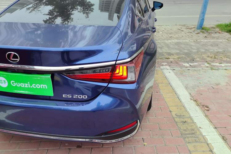 Used Lexus ES 2020 200 Excellence Edition Right Rear Taillight