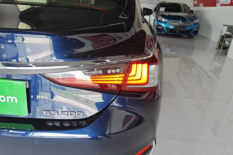 Used Lexus ES 2020 200 Excellence Edition Right Rear Taillight