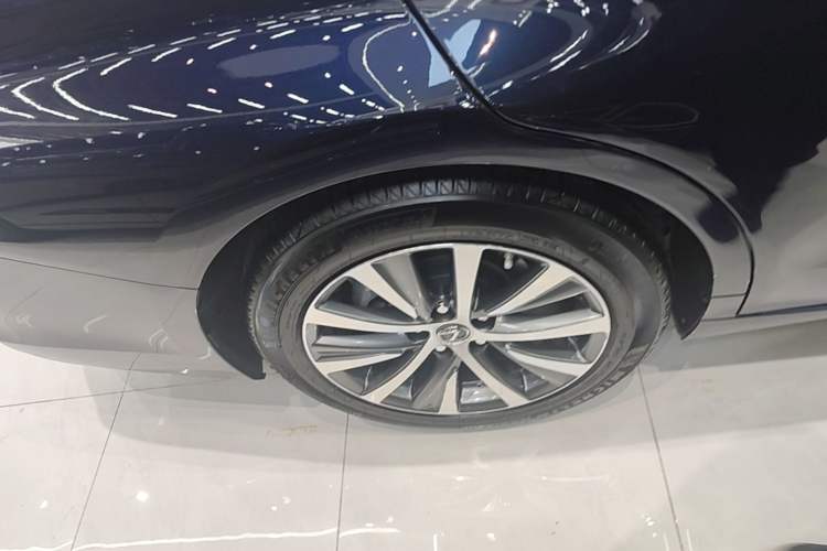 Used Lexus ES 2020 200 Excellence Edition Right Rear Wheel Hub
