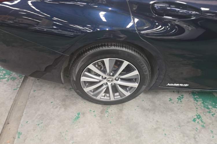 Used Lexus ES 2020 300h Premier Edition Right Rear Wheel Hub