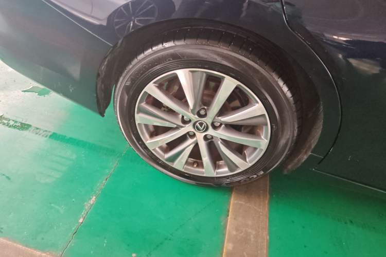 Used Lexus ES 2020 200 Excellence Edition Right Rear Wheel Hub