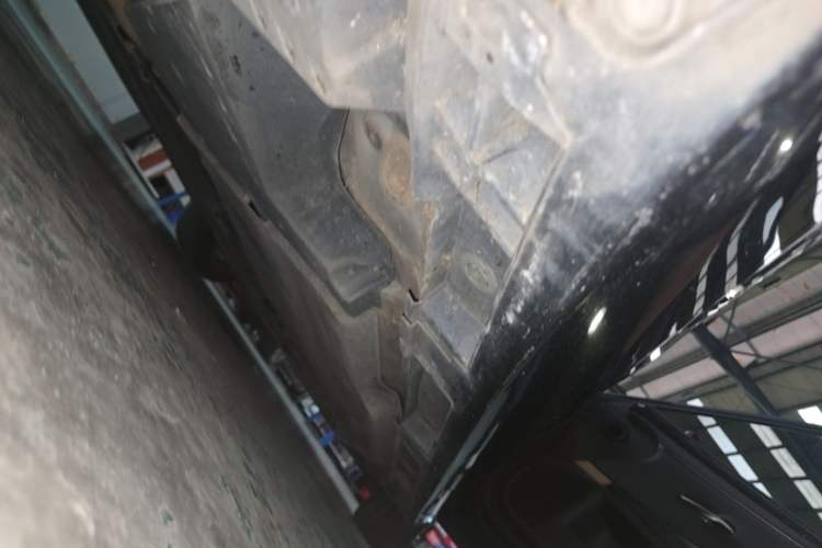 Used Lexus ES 2020 300h Premier Edition Right Side Sill