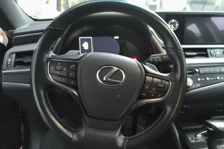 Used Lexus ES 2020 200 Excellence Edition Steering Wheel