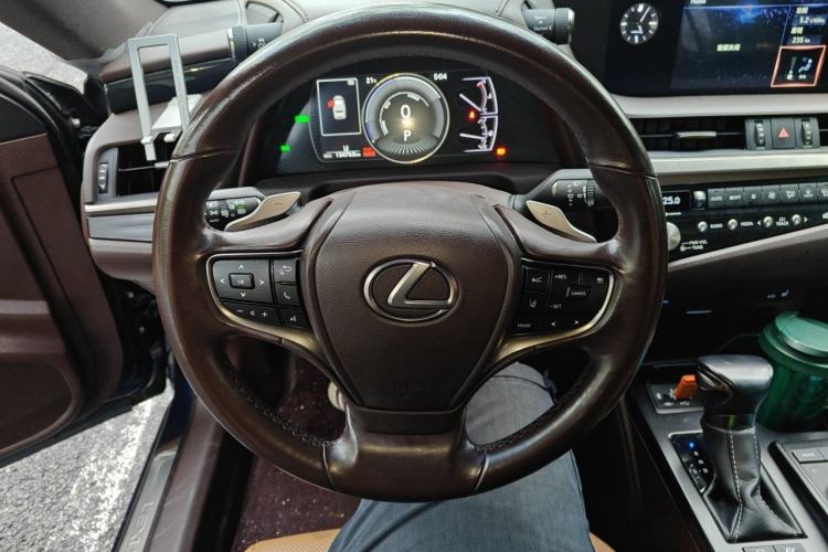 Used Lexus ES 2020 300h Premier Edition Steering Wheel