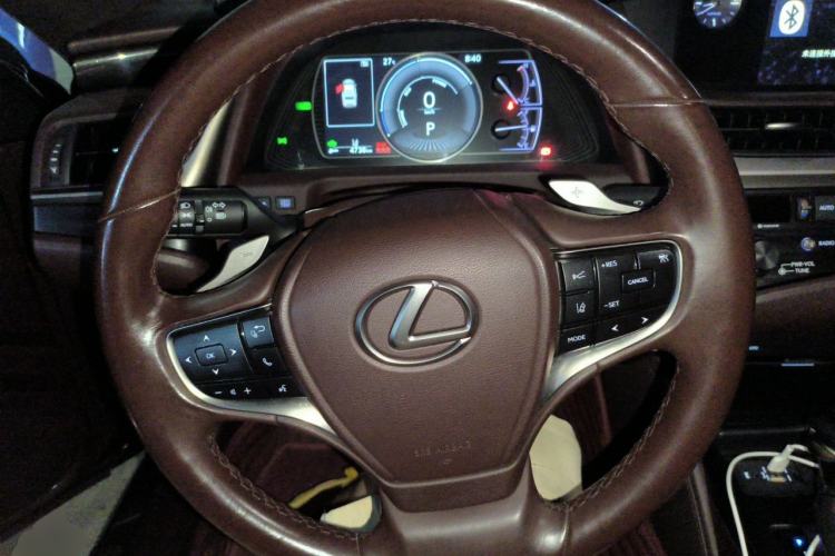 Used Lexus ES 2020 300h Premier Edition Steering Wheel