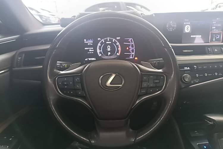 Used Lexus ES 2020 200 Excellence Edition Steering Wheel