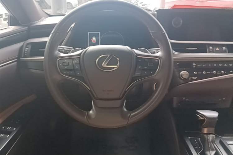 Used Lexus ES 2020 300h Premier Edition Steering Wheel