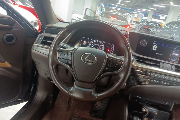 Used Lexus ES 2020 200 Excellence Edition Steering Wheel