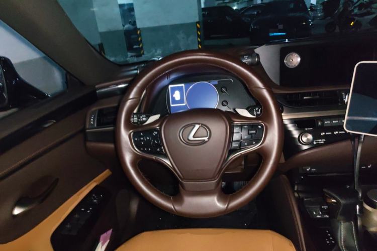 Used Lexus ES 2020 200 Excellence Edition Steering Wheel
