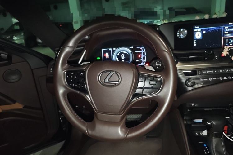 Used Lexus ES 2020 300h Premier Edition Steering Wheel