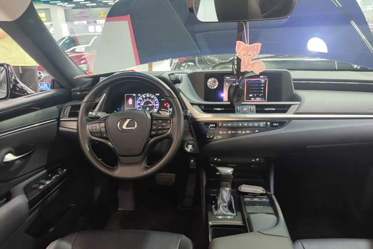 Used Lexus ES 2020 200 Excellence Edition Steering Wheel