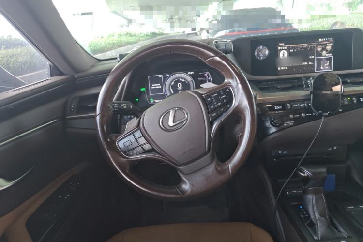 Used Lexus ES 2020 300h Premier Edition Steering Wheel