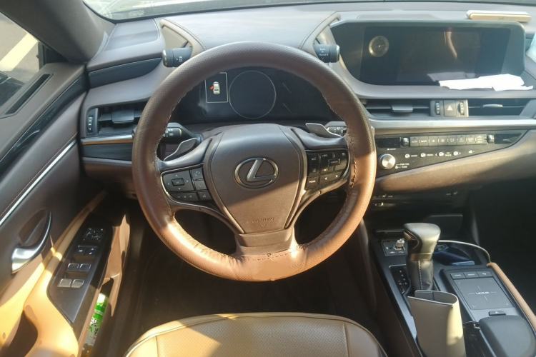 Used Lexus ES 2020 200 Excellence Edition Steering Wheel