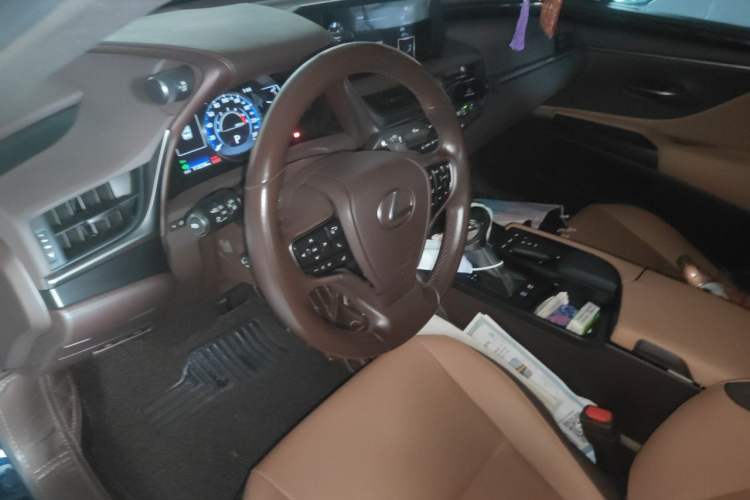 Used Lexus ES 2020 300h Premier Edition Steering Wheel