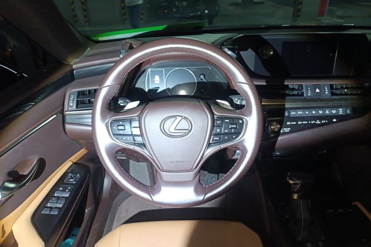 Used Lexus ES 2020 200 Excellence Edition Steering Wheel