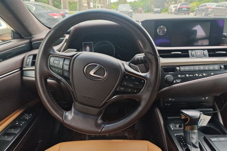Used Lexus ES 2020 200 Excellence Edition Steering Wheel