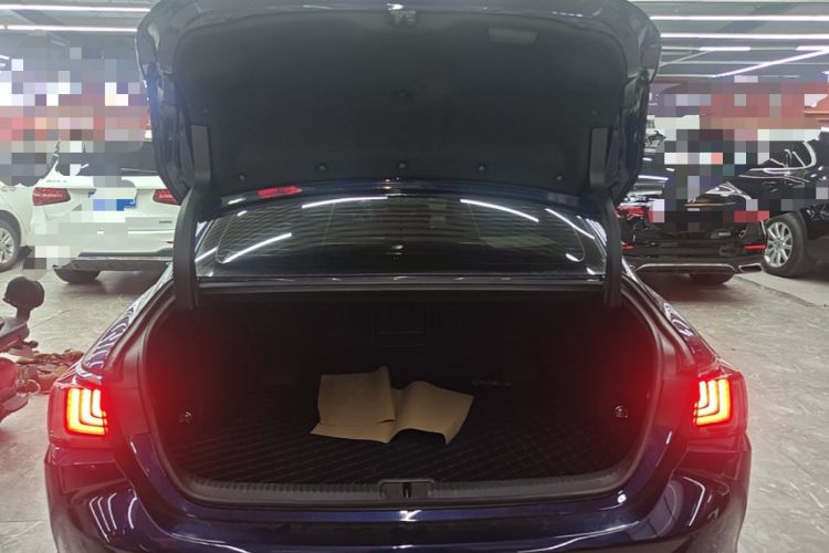 Used Lexus ES 2020 300h Premier Edition Trunk