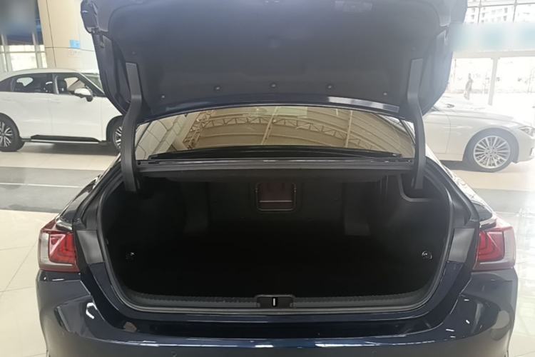 Used Lexus ES 2020 200 Excellence Edition Trunk