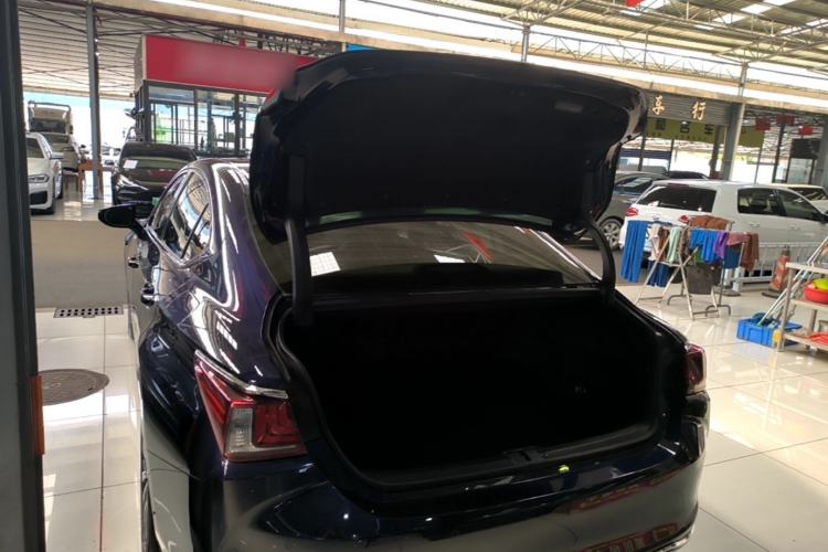 Used Lexus ES 2020 300h Premier Edition Trunk