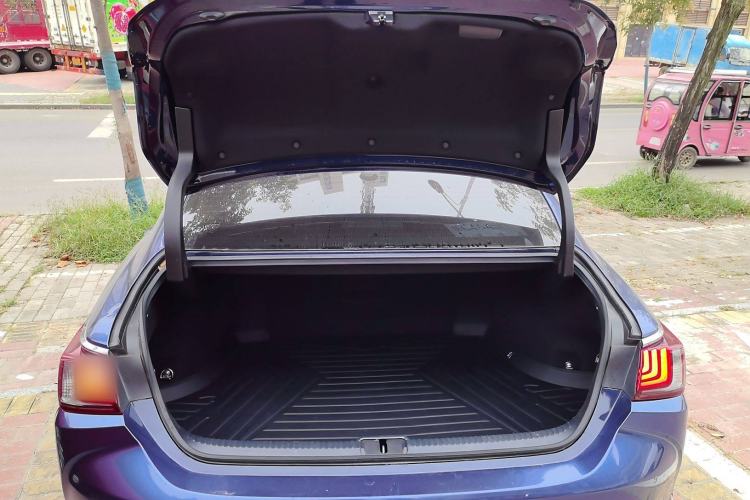 Used Lexus ES 2020 200 Excellence Edition Trunk