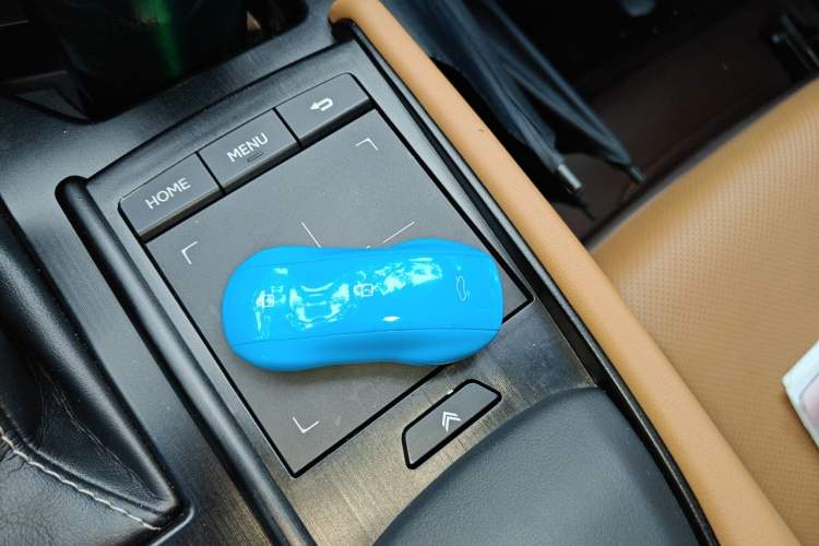 Used Lexus ES 2020 300h Premier Edition Vehicle Key