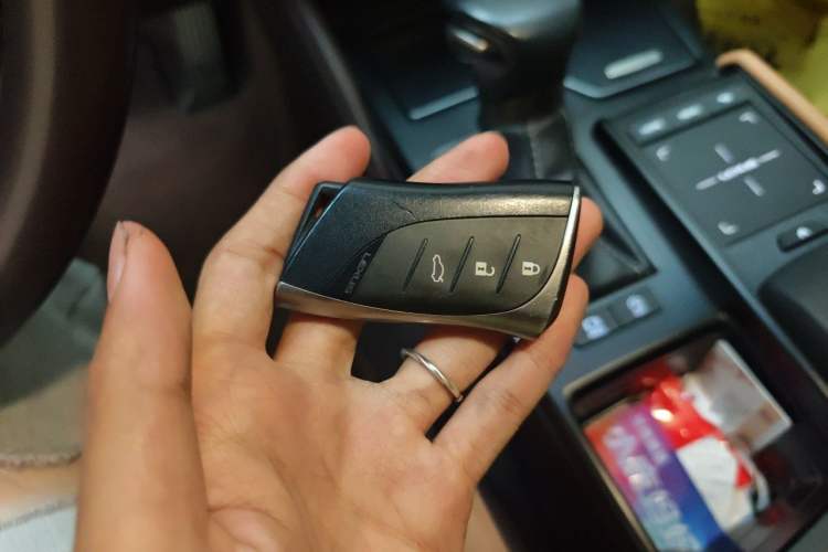 Used Lexus ES 2020 200 Excellence Edition Vehicle Key